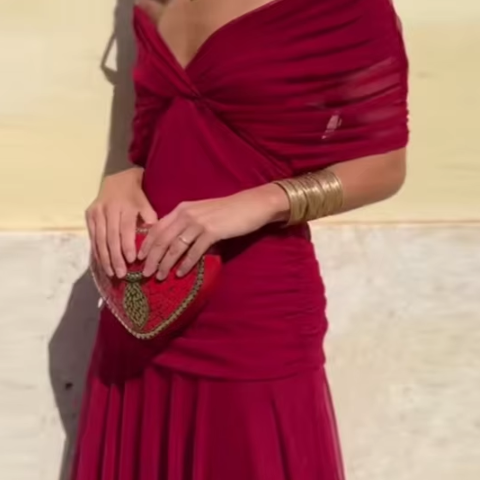 Louise | Elegáns Maxi Ünnepi Ruha V-alakú Kivágással