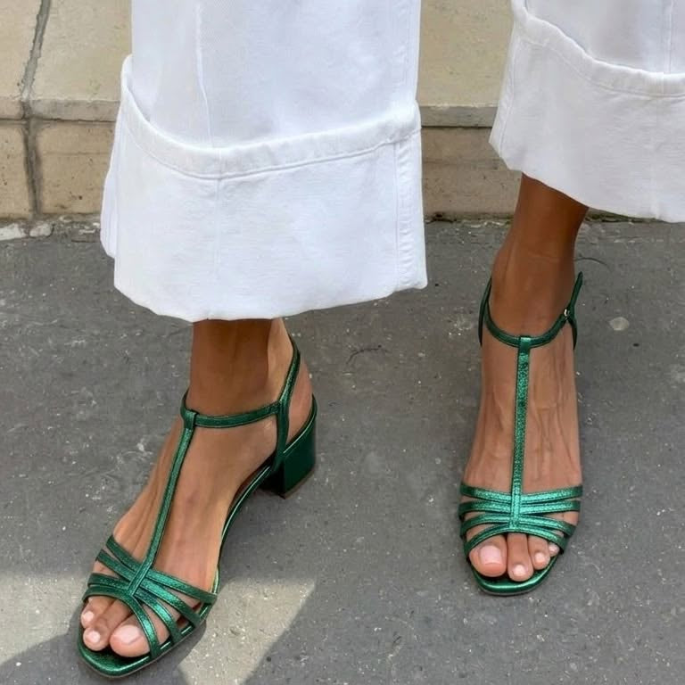 Aletta | Arany Szandál Hétköznapi Elegancia