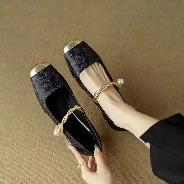 Frieda – Klasszikus pántos cipő elegáns megjelenéssel